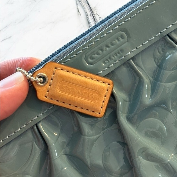 COACH Leah Embossed Patent Leather Marine Blue Wristlet EUC - Picture 4 of 7